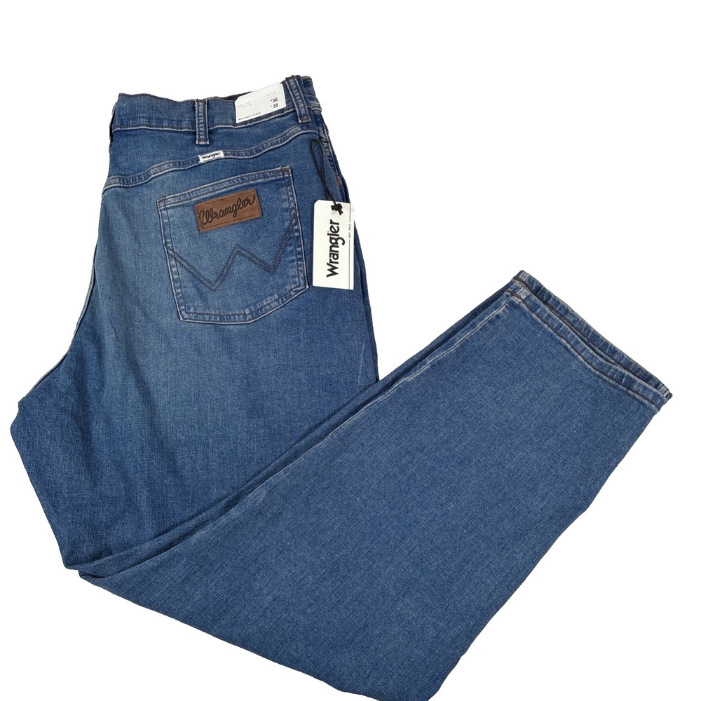 New Mens Wrangler Relaxed‎ Taper Denim Distressed Jeans Size 36x30 NWT